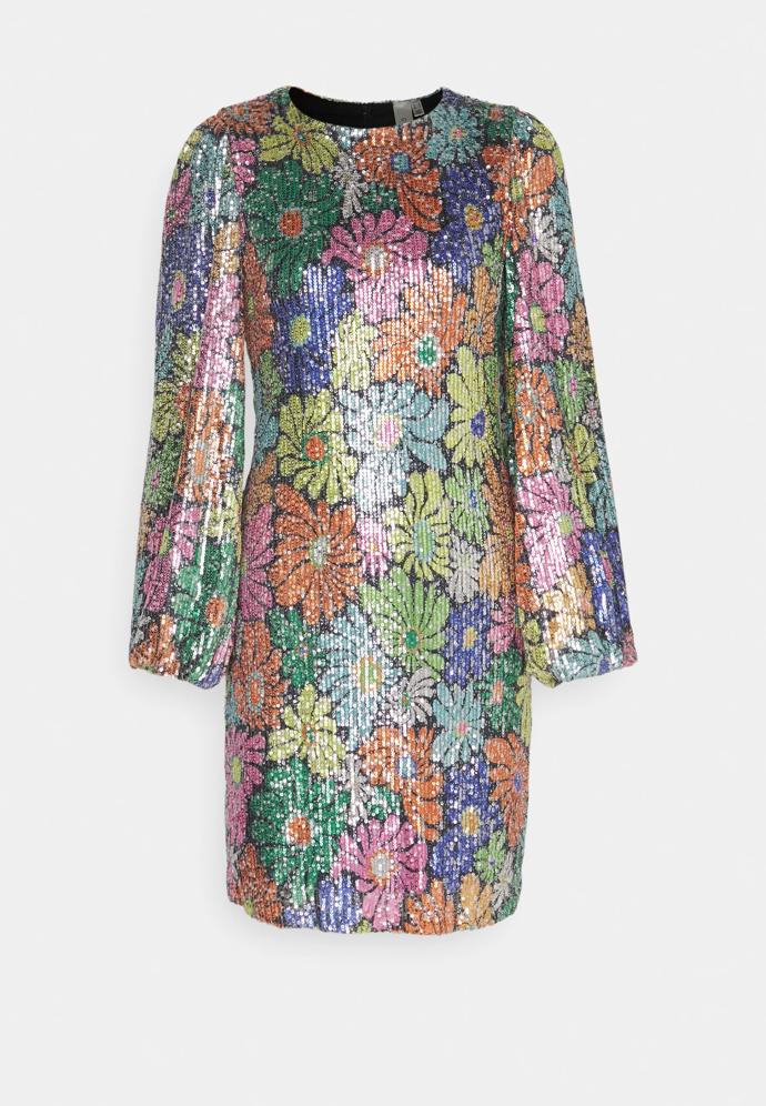 YAS Petite, 3060 Kč, zalando.cz
YAS Petite, 3060 Kč, zalando.cz