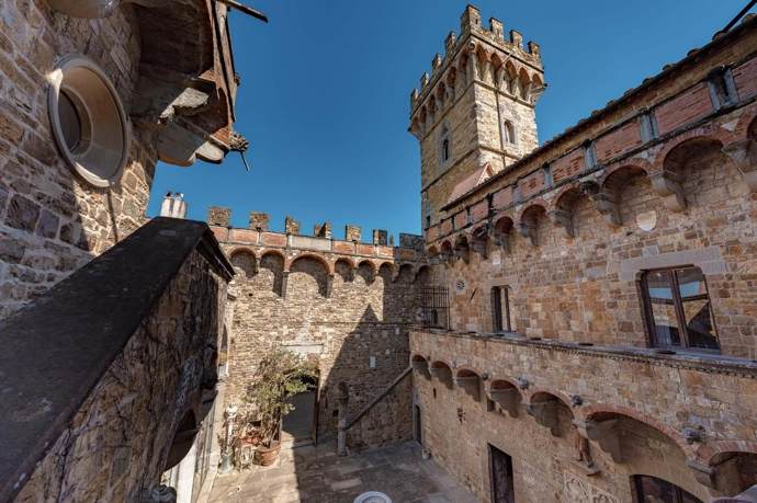 Galerie: Zámek u Florencie Galerie: Zámek u Florencie