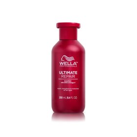 Ultimate Repair shampoo na zničené vlasy, Wella Professionals, 640 Kč
