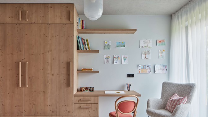 Navštivte s námi horskou chatu ve Špindlerově Mlýně: Kombinace přírodního dřeva a moderního designu
Navštivte s námi horskou chatu ve Špindlerově Mlýně: Kombinace přírodního dřeva a moderního designu