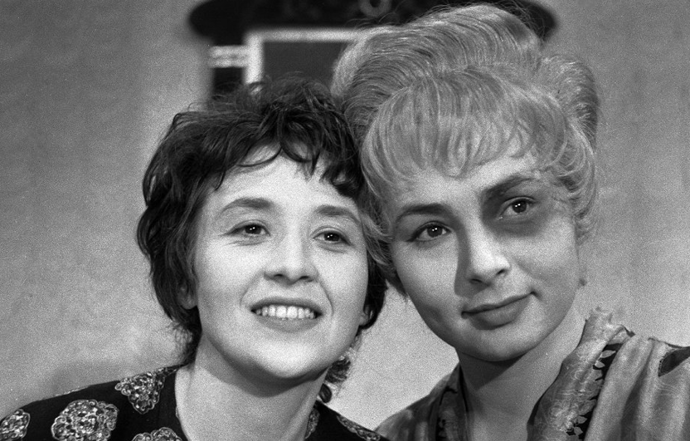 Jana Werichová s kolegyní Karolinou Slunéčkovou
