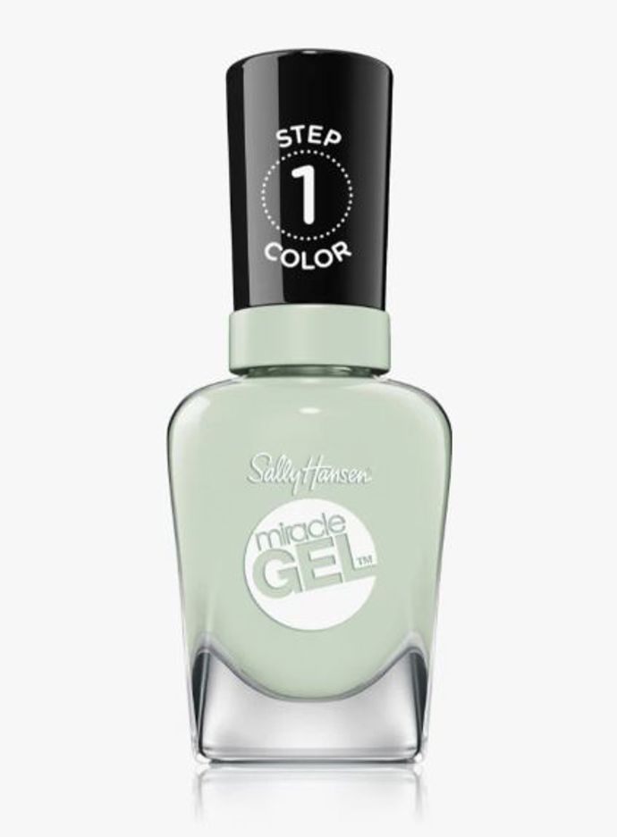 Gelový lak na nehty Sally Hansen Miracle Gel (140 Kč) dodá vašim nehtům krásnou sytou barvu, která vydrží perfektní až 14 dní.
Gelový lak na nehty Sally Hansen Miracle Gel (140 Kč) dodá vašim nehtům krásnou sytou barvu, která vydrží perfektní až 14 dní.