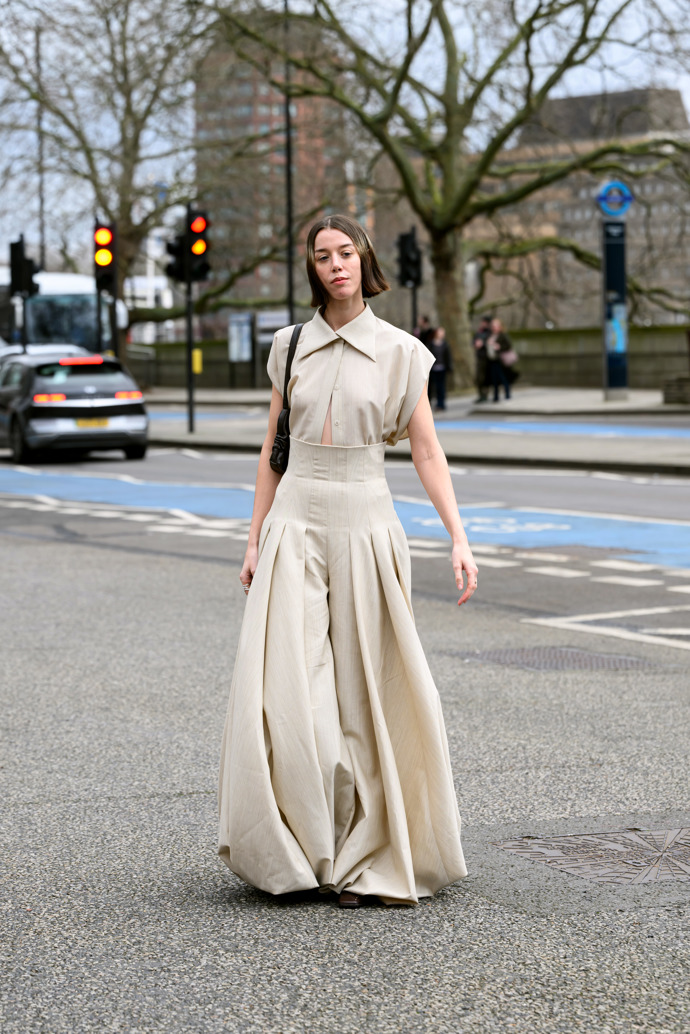 Emma Foster na letošním únorovém Fashion Weeku v Londýně.
Emma Foster na letošním únorovém Fashion Weeku v Londýně.