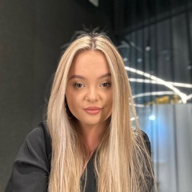 Kristýna Bláhová z Hairdreams by Yes 
