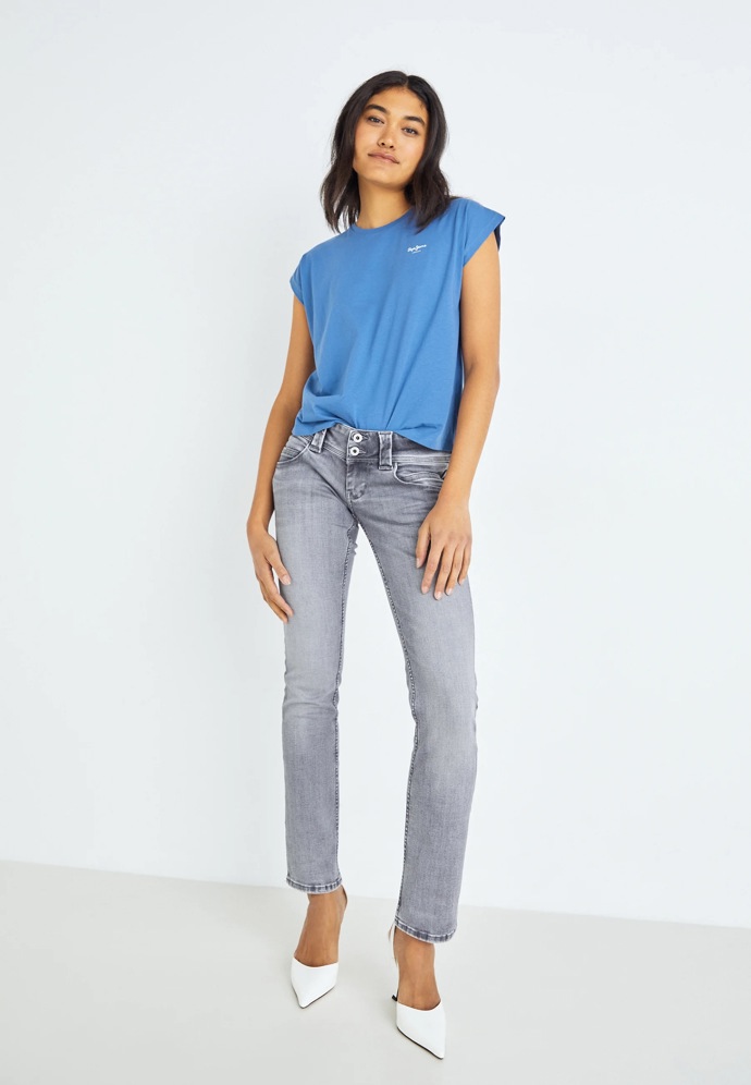Džíny: Pepe Jeans, 2 770 Kč
