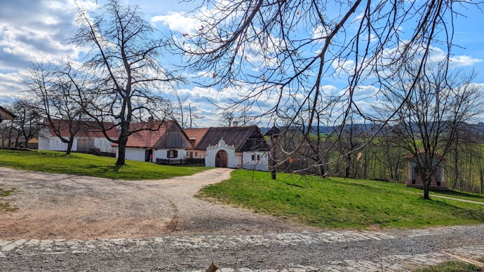Jako byste se ocitli na vesnici před stovkami let.
