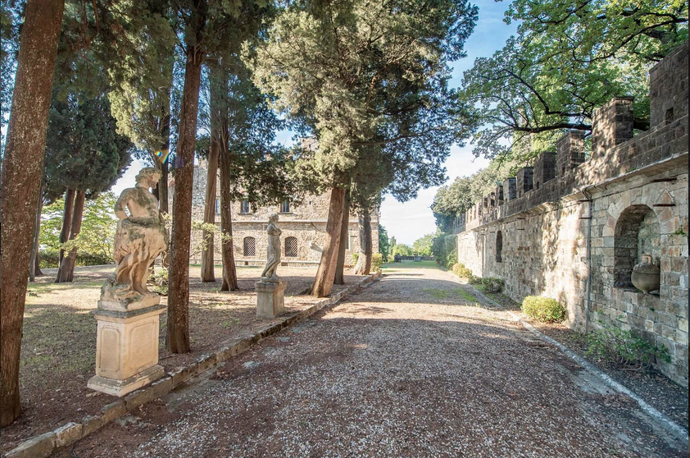 Galerie: Zámek u Florencie Galerie: Zámek u Florencie