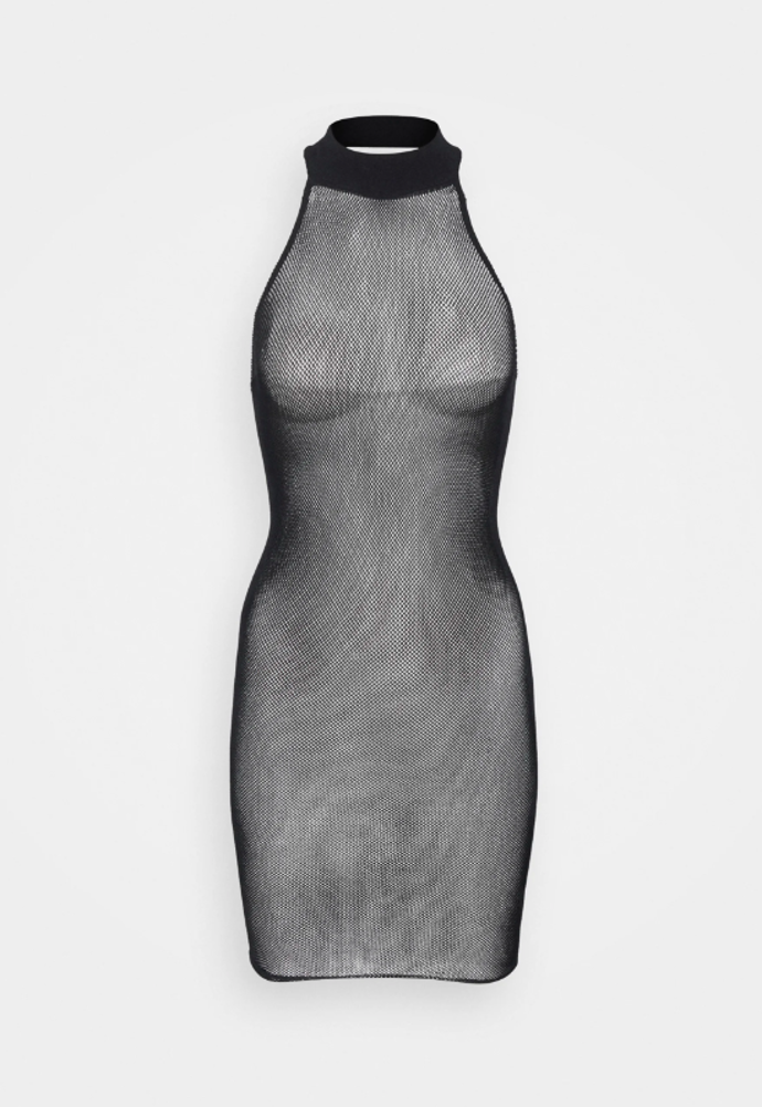 Odvážné, černé minišaty ze síťoviny od značky Ann Summers, přibližná cena 360 Kč. 
