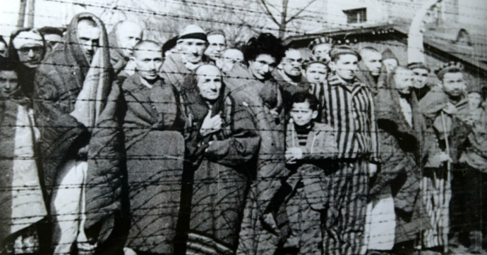 Adolf Eichmann u soudu
Adolf Eichmann u soudu