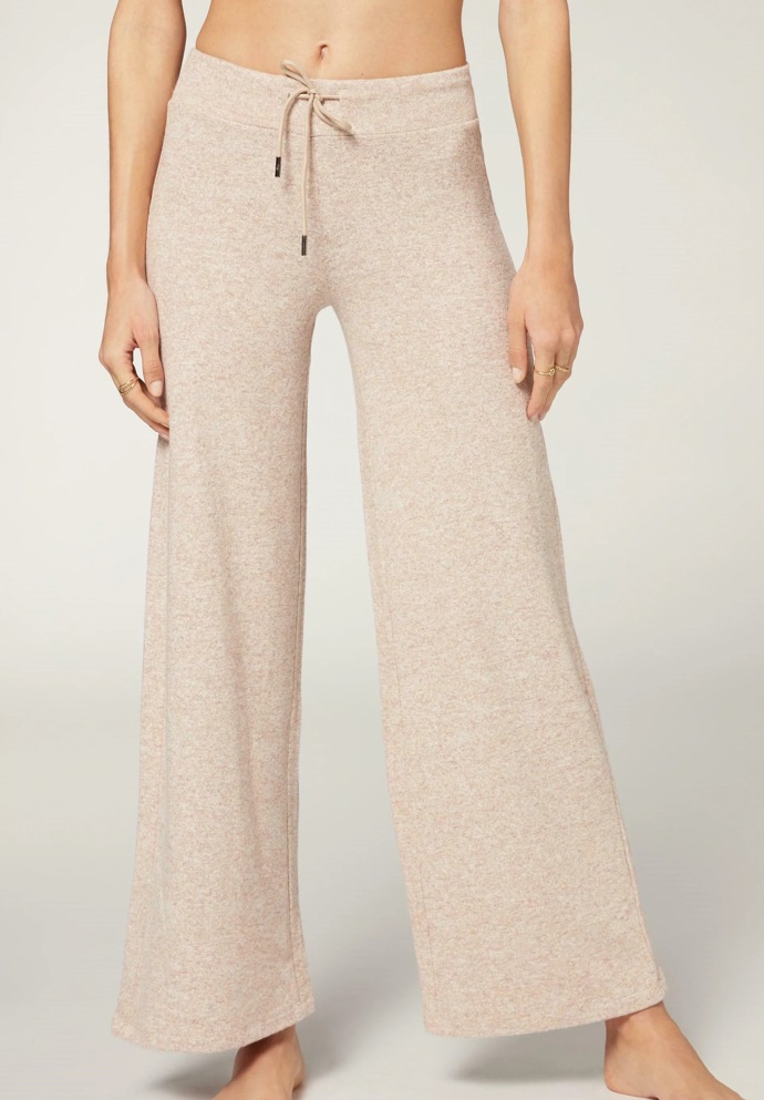 Tepláky: Calzedonia, 999 Kč
Tepláky: Calzedonia, 999 Kč