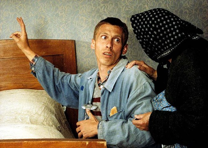 Otík a babička ve filmu Vesničko má středisková.

