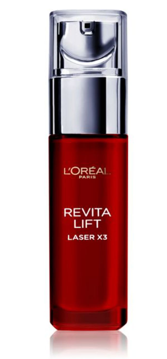 L’Oréal Paris Revitalift Laser X3 pleťové sérum 

Po čtyřicítce doporučují odborníci zařadit do denní rutiny pleťové sérum. Pokud zvolíte tento produkt, můžete se těšit na trojí účinek. Pleť totiž vyhlazuje, obnovuje její hustotu a zpevňuje kontury obličeje. Už po 4 týdnech budou výsledky nepřehlédnutelné.

Cena: 420 Kč
