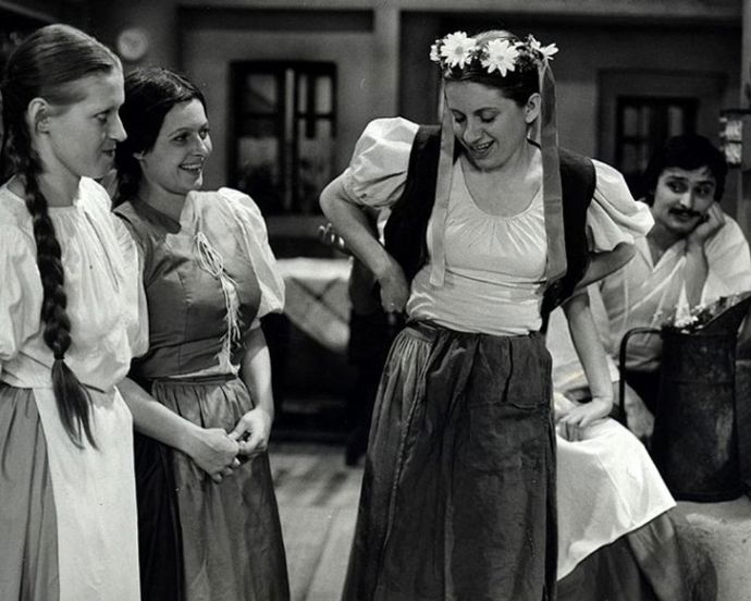 Zuzana Krónerová ve filmu Zhŕňajova nevesta (1972).

