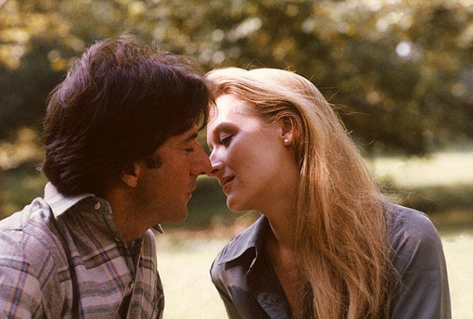 Ve snímku Kramerová vs. Kramer ztvárňují Meryl Streep a Dustin Hoffman ikonickou dvojici. Za filmové role v tomto snímku si oba herci vysloužili Oscary.
