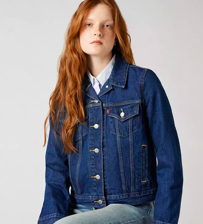 Džínová bunda, Levi’s, 3399 Kč
