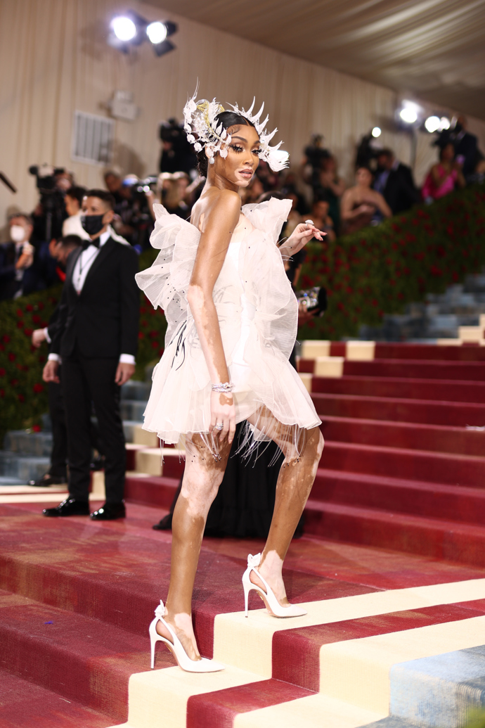 Winnie Harlow na oslavě Met Gala 2022 In America: Anthology of Fashion.
