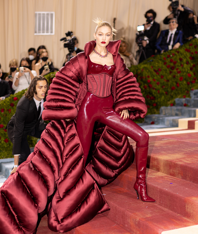 Gigi Hadid na oslavě Met Gala 2022 In America: Anthology of Fashion.
