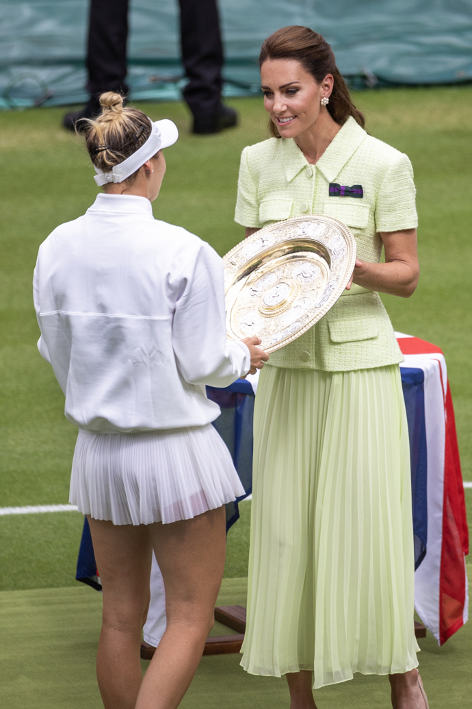 Princezna Kate s Markétou Vondroušovou, vítězkou Wimbledonu, v roce 2023.
