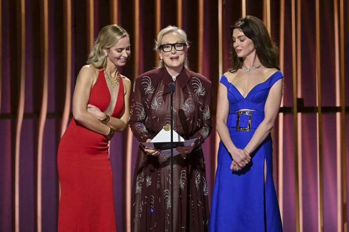 Emily Blunt, Meryl Streep a Anne Hathaway koncem letošního února na slavnostním předávání Annual Screen Actors Guild Awards v kalifornském Los Angeles.

