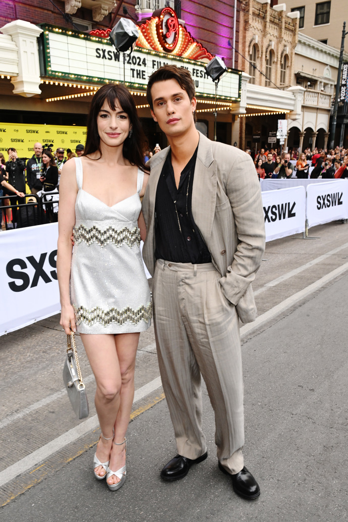 Anne Hathaway a Nicholas Galitzine 16. března 2024 na premiéře filmu The Idea Of You, kde hrají hlavní role, v texaském Austinu.
