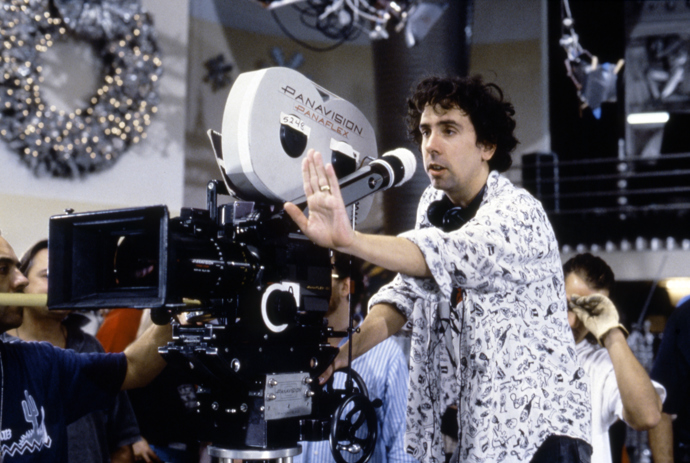 Tim Burton při natáčení filmu Batman se vrací z roku 1992. 
