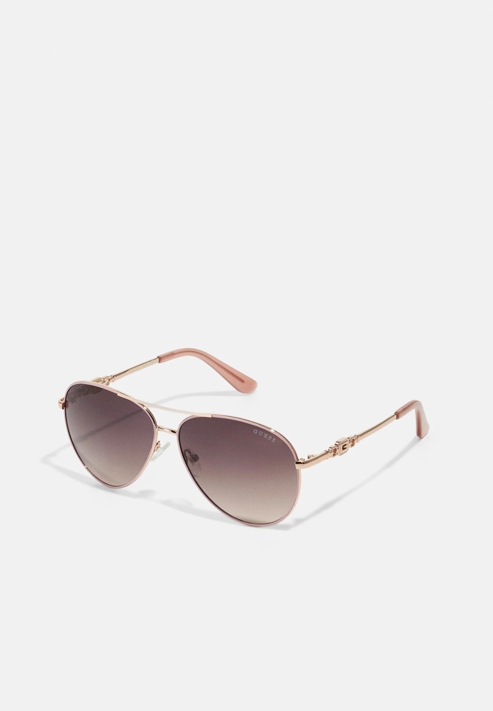 Sluneční brýle: Guess, 3 060 Kč

