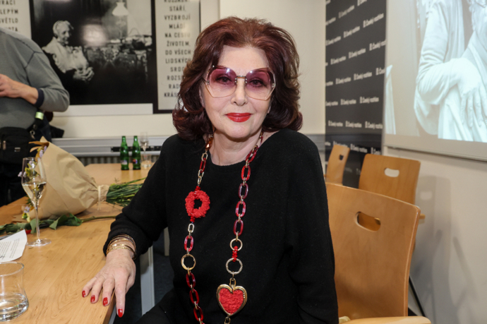 Saskia Burešová
