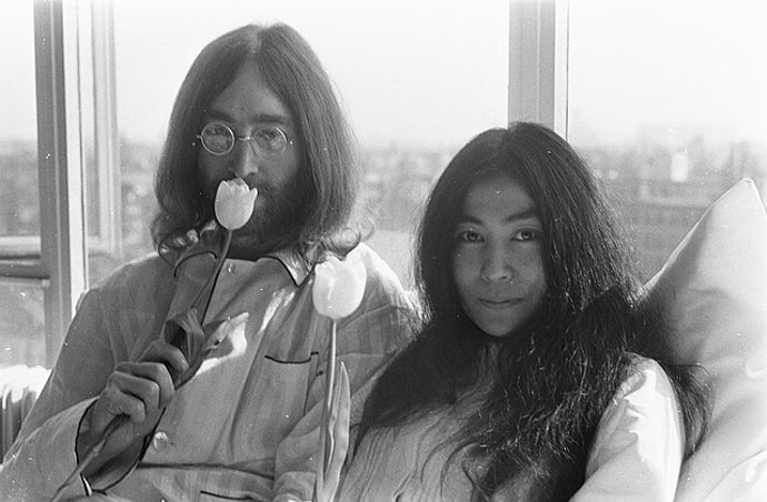 John Lennon a Yoko Ono
