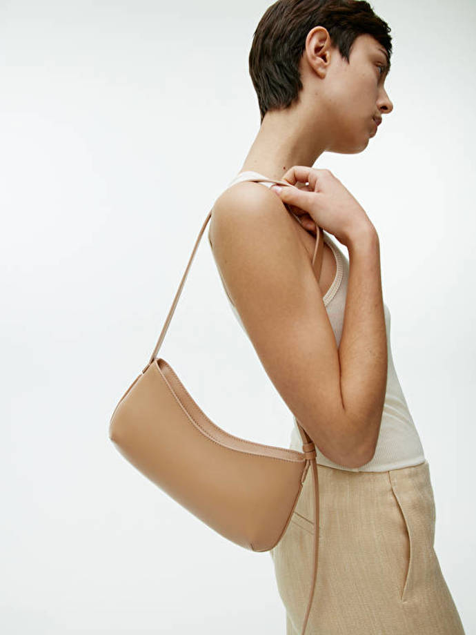 Kabelka, Arket, 119 eur
