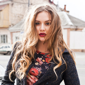 Tajemný styl se smyslností Femme Fatale, zahalí každou ženu do svůdného vzhledu.
