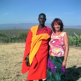 Corinne Hofmannová se svým africkým válečníkem a bývalým manželem Samburu v roce 2006.
