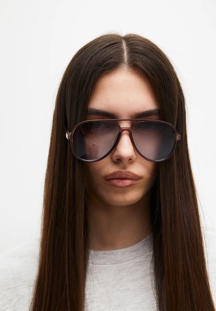 Sluneční brýle: Pull&Bear, 399 Kč
