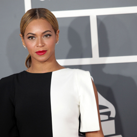 Hnědá barva v odstínech espressa? Beyoncé velmi dobře ví, že právě tato barva je opravdu trendy.
