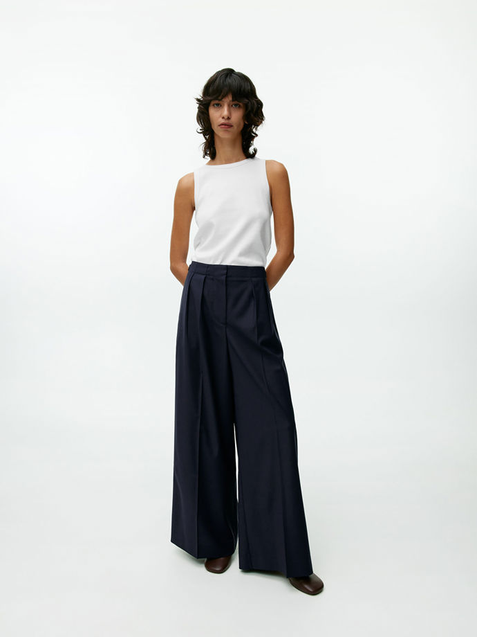 Široké kalhoty, Arket, 119 eur
Široké kalhoty, Arket, 119 eur
