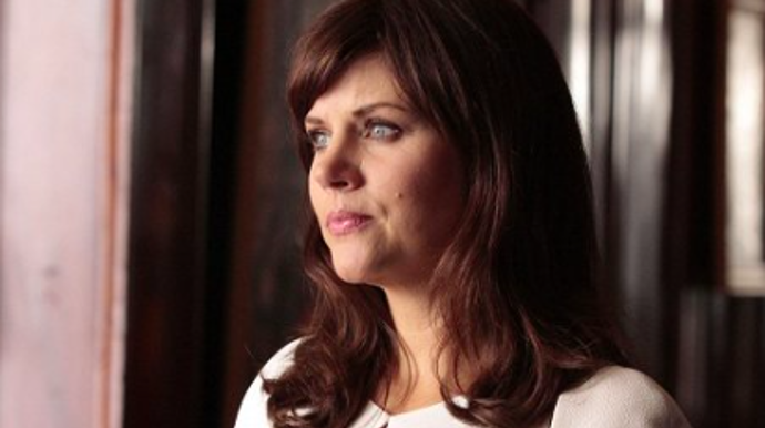 Tiffani Thiessen v seriálu Ve službách FBI (2014)
Tiffani Thiessen v seriálu Ve službách FBI (2014)