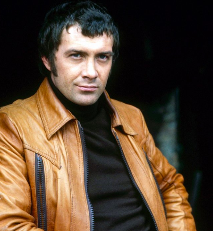 Lewis Collins alias William Bodie v seriálu Profesionálové
Lewis Collins alias William Bodie v seriálu Profesionálové