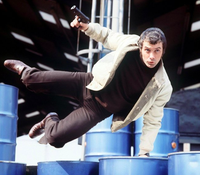 Lewis Collins alias William Bodie v seriálu Profesionálové
Lewis Collins alias William Bodie v seriálu Profesionálové