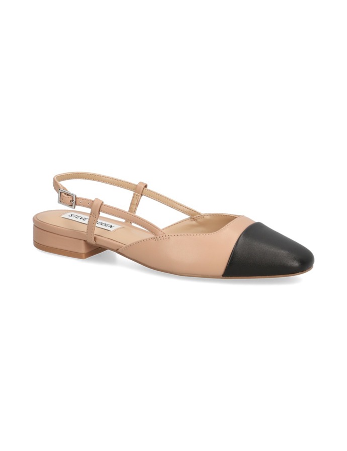 Baleríny Steve Madden, 2999 Kč, prodává Humanic
Baleríny Steve Madden, 2999 Kč, prodává Humanic