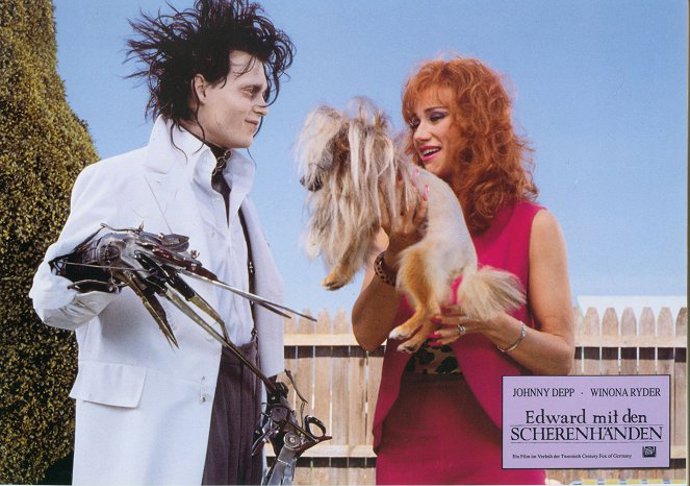 Johnny Depp v hlavní roli snímku Střihoruký Edward.
