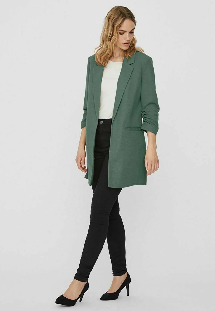 Kabát: Vero Moda, 1 150 Kč
Kabát: Vero Moda, 1 150 Kč