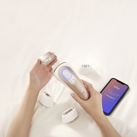 IPL epilátor Braun Skin i-expert umožní dosáhnout rychlých a dlouhotrvajících výsledků při odstraňování chloupků. Můžete díky němu docílit hladké pokožky na jeden rok, a to vše v pohodlí vašeho domova.

Inteligentní systém funguje tak, že automaticky přizpůsobuje vysílanou energii odstínu vaší pokožky a aktivně vám poskytuje personalizované ošetření v reálném čase pro každou oblast těla.
