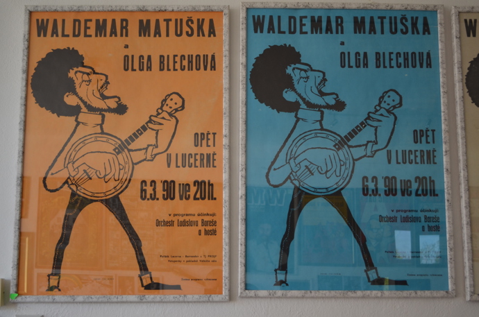 Plakáty z roku 1990 po návratu z emigrace
