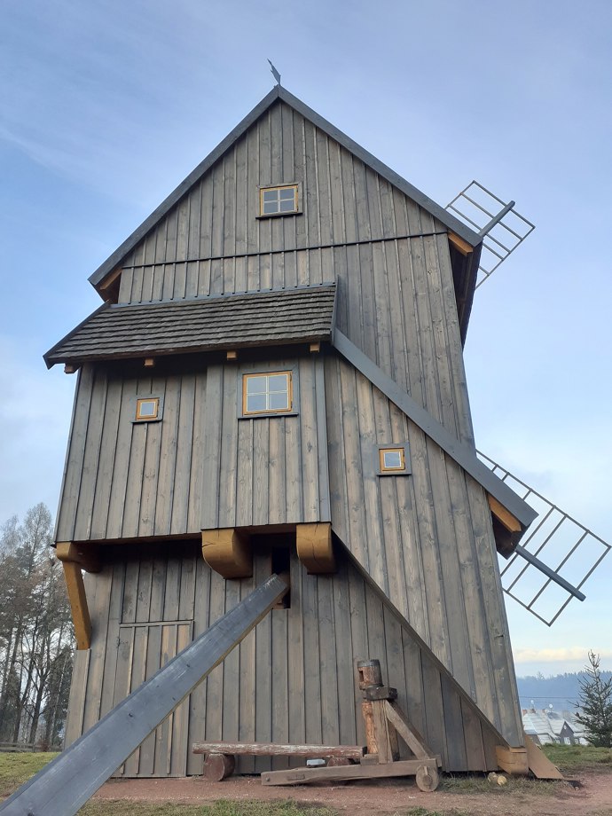 Na výletě ze Dvora Králové na hrad Pecka je toho spoustu k vidění. 
