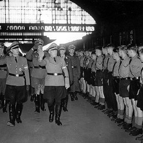 Nacistická mládežnická organizace Hitlerjugend
