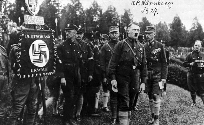 Adolf Hitler a nacističtí vůdci
