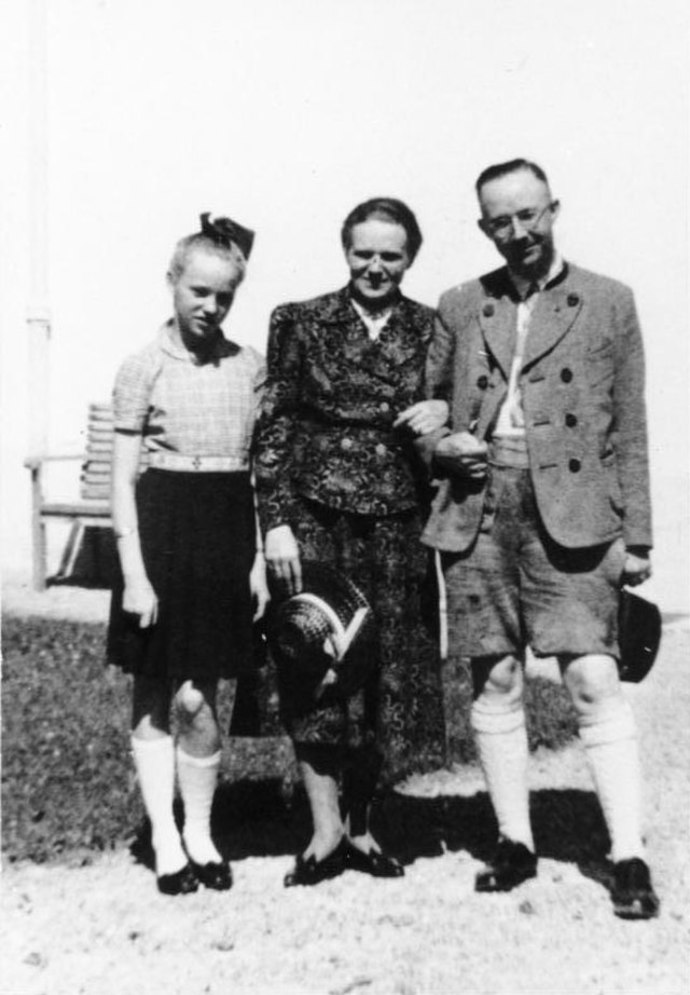 Gudrun Himmler s rodiči
