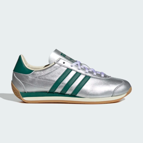 Adidas Country, 2699 Kč
