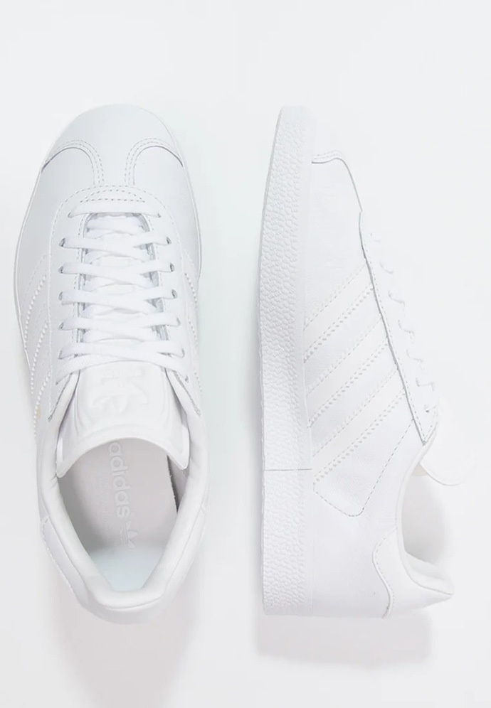 Tenisky, Adidas, 2 700 Kč
Tenisky, Adidas, 2 700 Kč