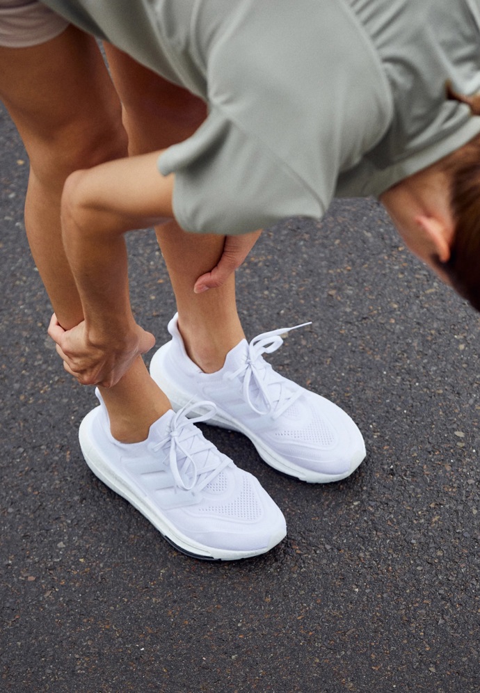 Boty, Adidas, 5 000 Kč
