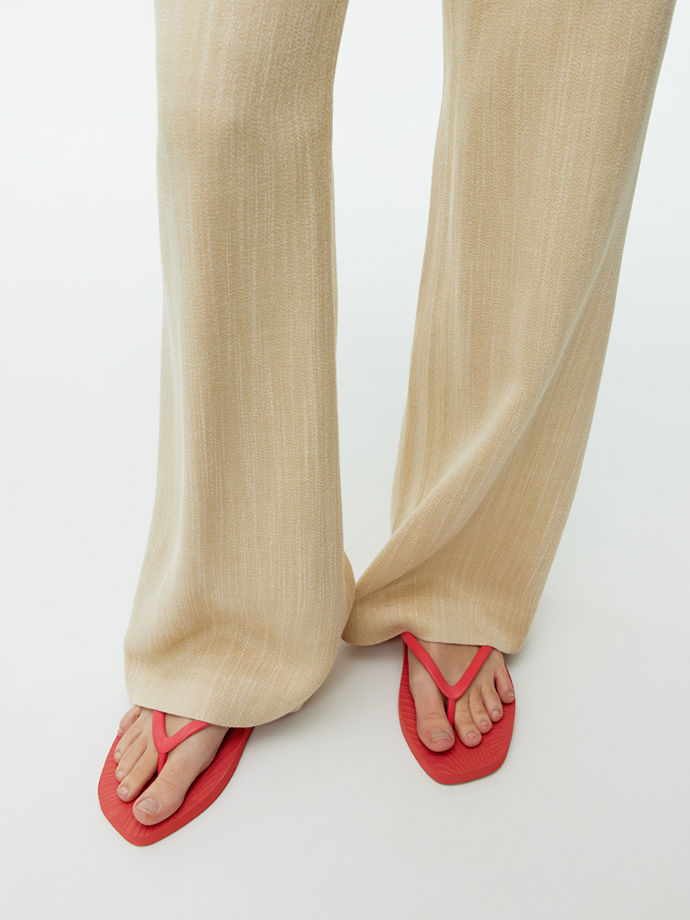 Arket, 39 eur
